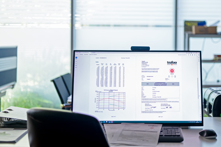 Calibration certificate: The respective laboratory conditions are precisely monitored and documented in the calibration protocol.